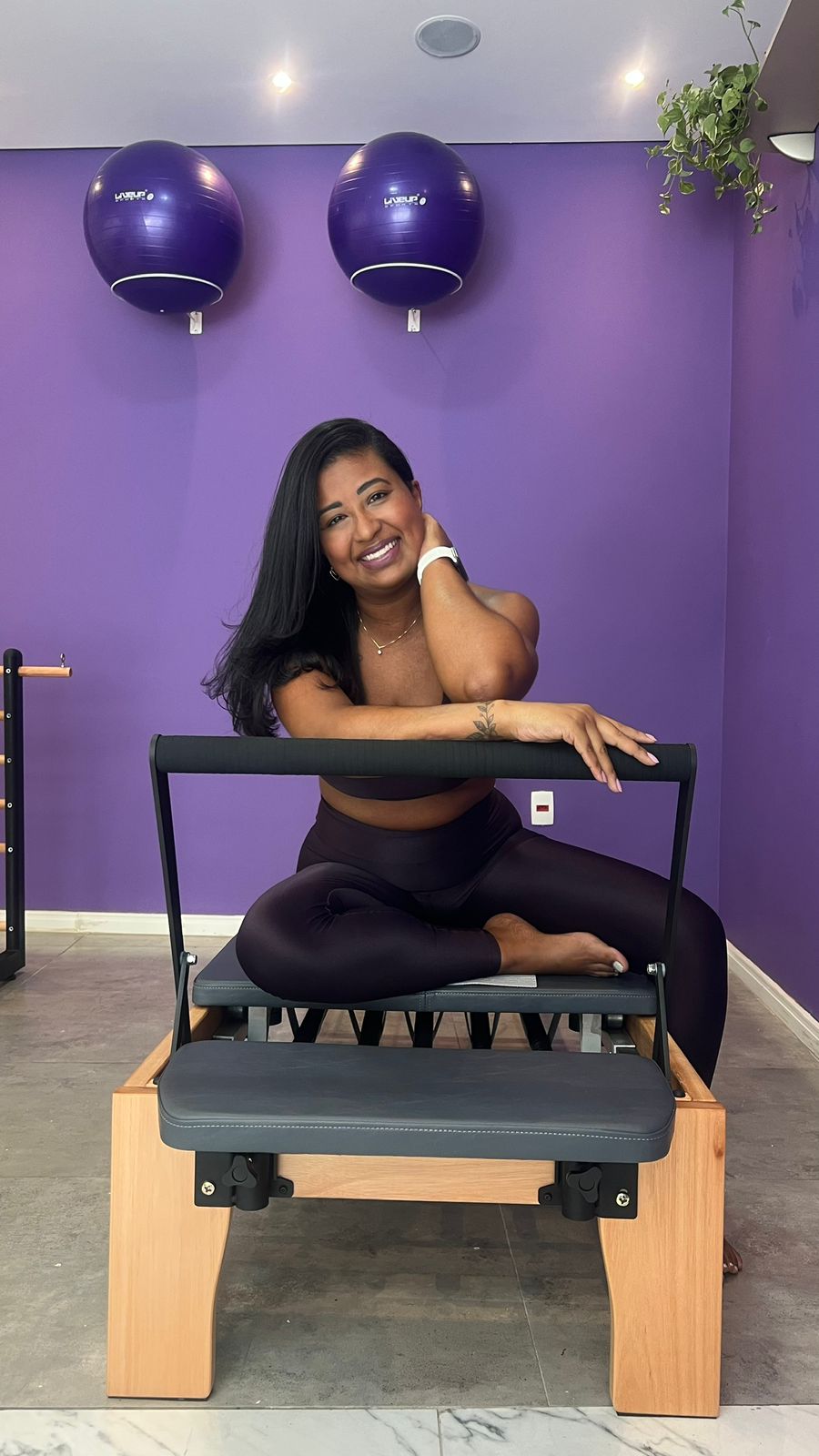 instrutra de pilates clinico e pilates contemporaneo